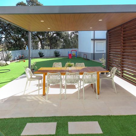 Cozy Apartment With Garden Fátima Exteriér fotografie